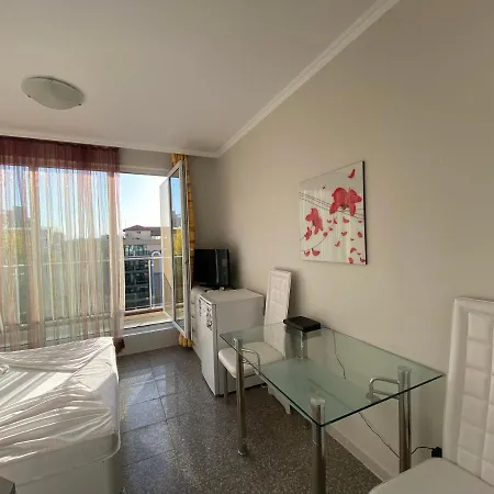 Apartment Admiral Plaza C52 Sunny