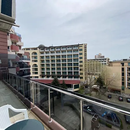 Admiral Plaza C52 Sunny Appartement