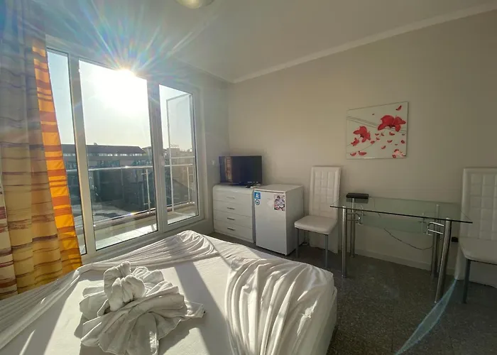 Admiral Plaza C52 Sunny Apartmán